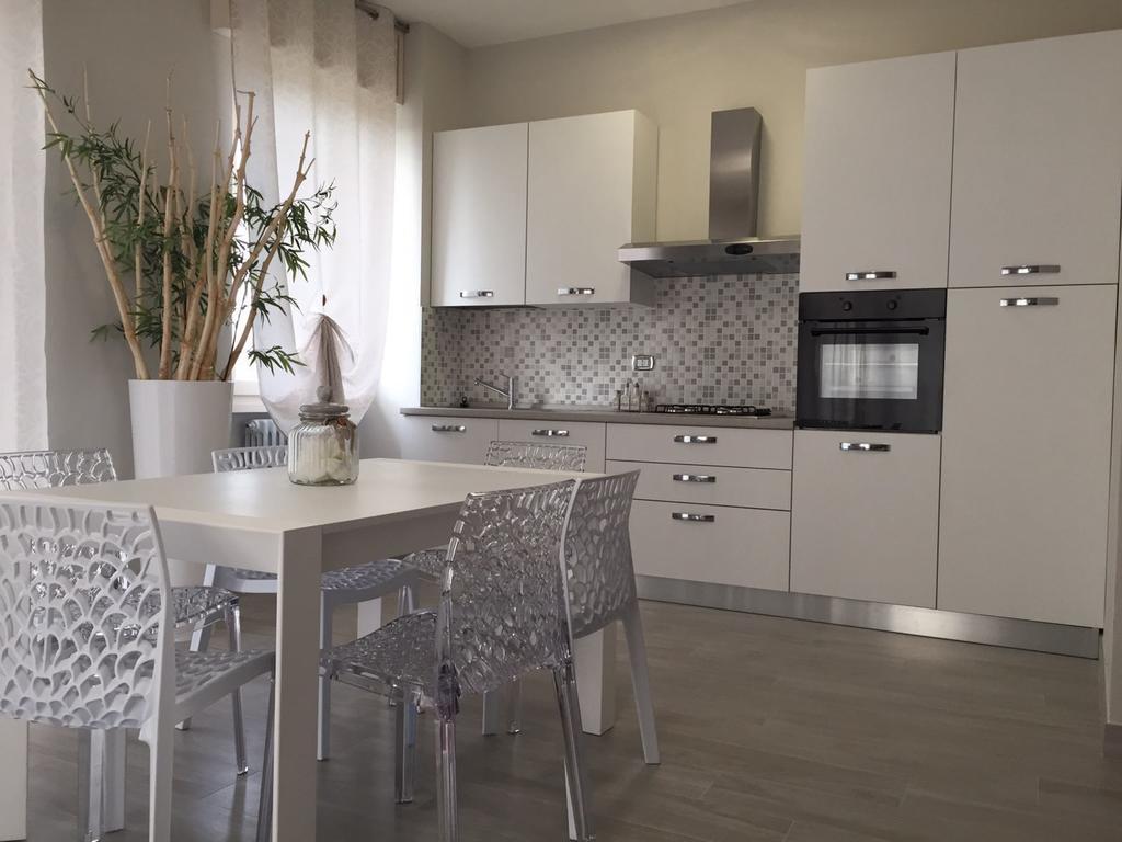 Lm House Apartment Лонато Екстериор снимка