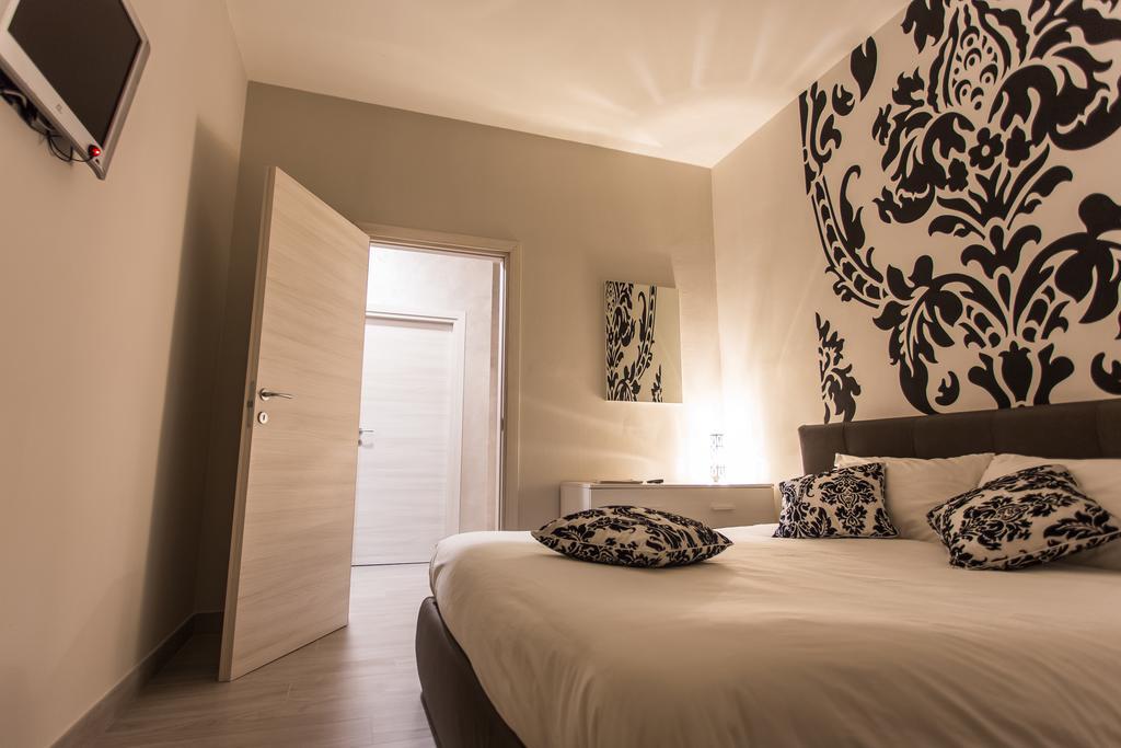Lm House Apartment Лонато Екстериор снимка
