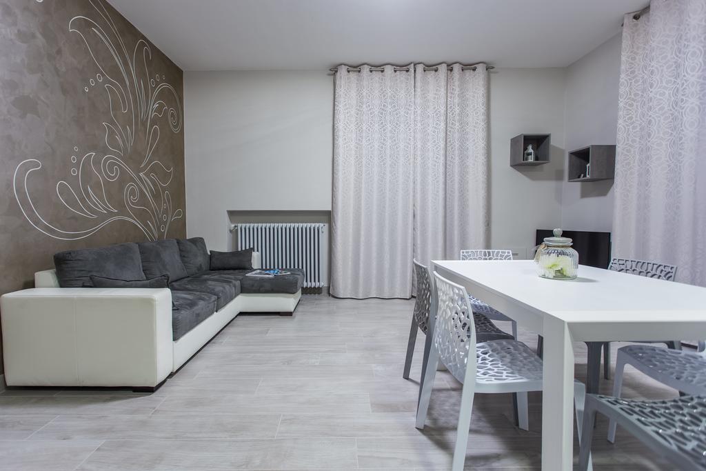 Lm House Apartment Лонато Екстериор снимка