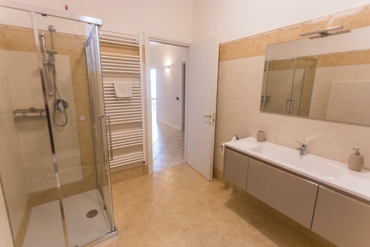 Lm House Apartment Лонато Екстериор снимка